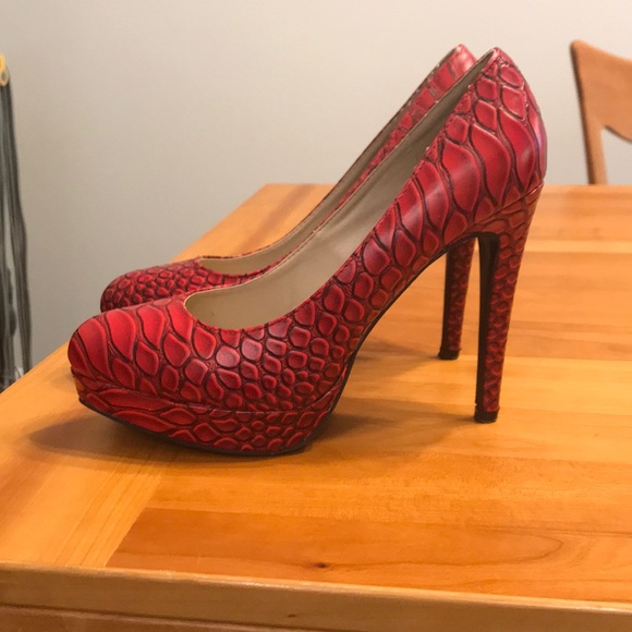 Red heels - Picture 5 of 6